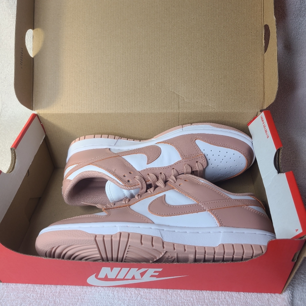 2022 Nike Womens Dunk Low 'Rose Whisper'